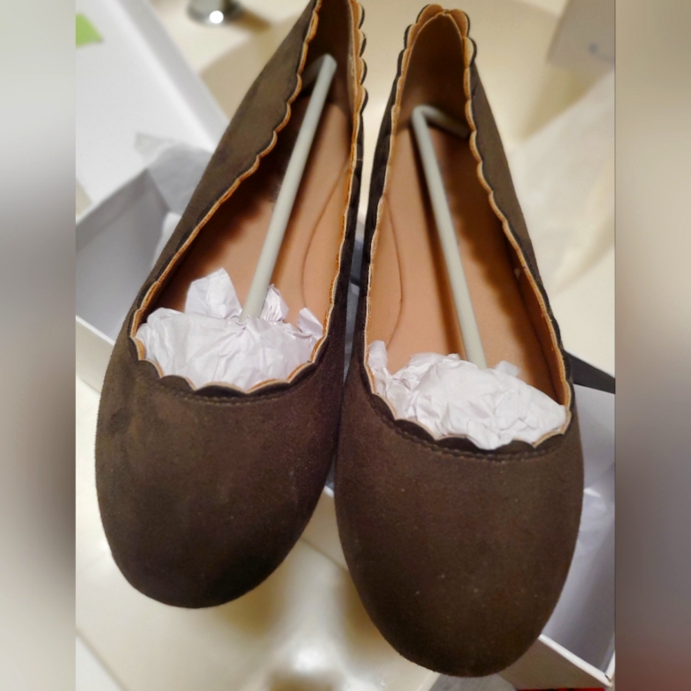 NEW • MIA Beth-N Ballet Style Scallop FLAT • Manmade Materials